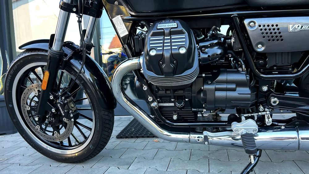 Moto Guzzi V9 Roamer 1 właściciel BEZWYPADKOWY Stan SKLEPOWY jak NOWY Najładniejszy