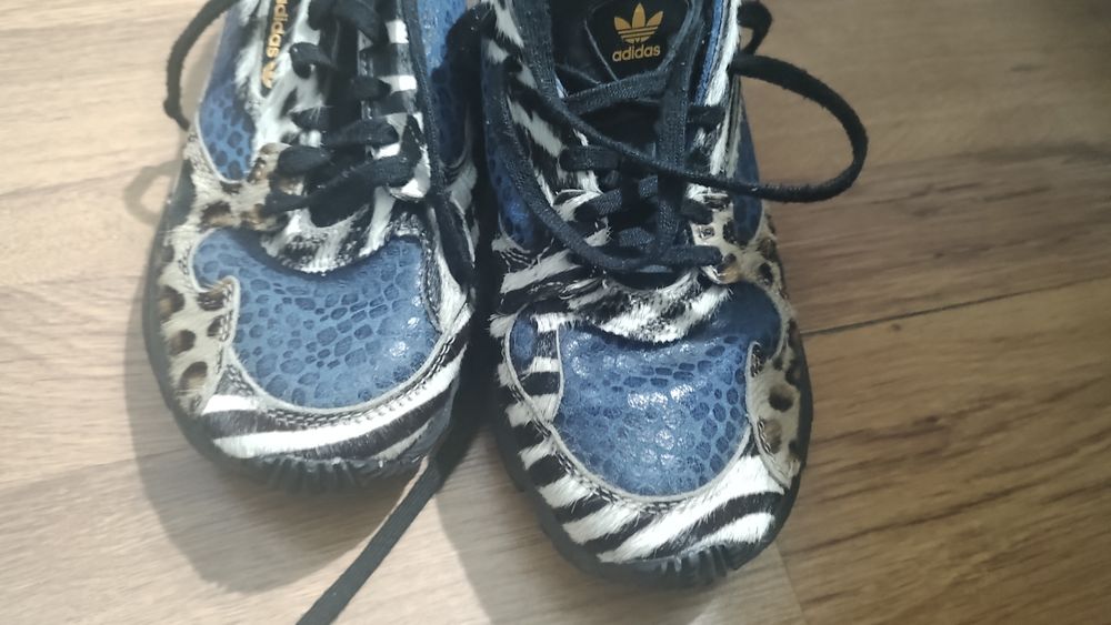 Sprzedam buty damskie adidasa rozmiar 36,5