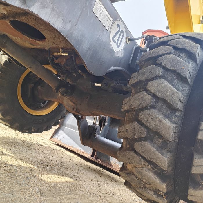 Maszyna budowlana koparka New Holland MH Plus  Ramie LONG
