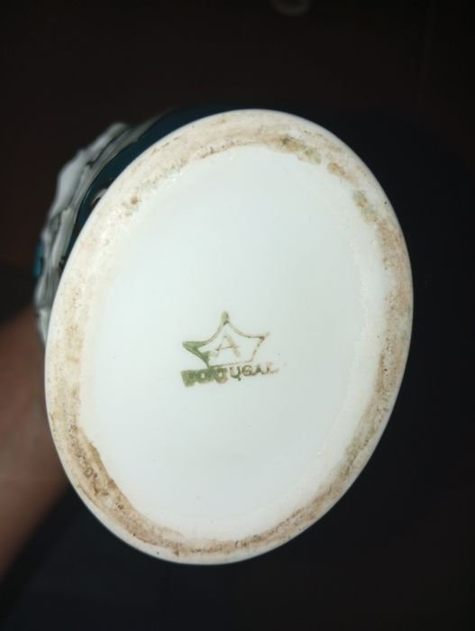 Garrafa em porcelana pintada a mão