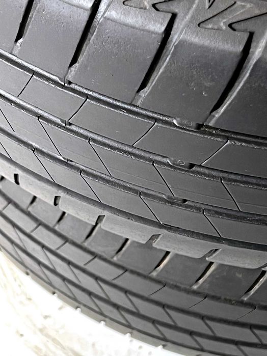 Pneus Bridgestone Turanza T005 - 185/60/15 - Excelentes