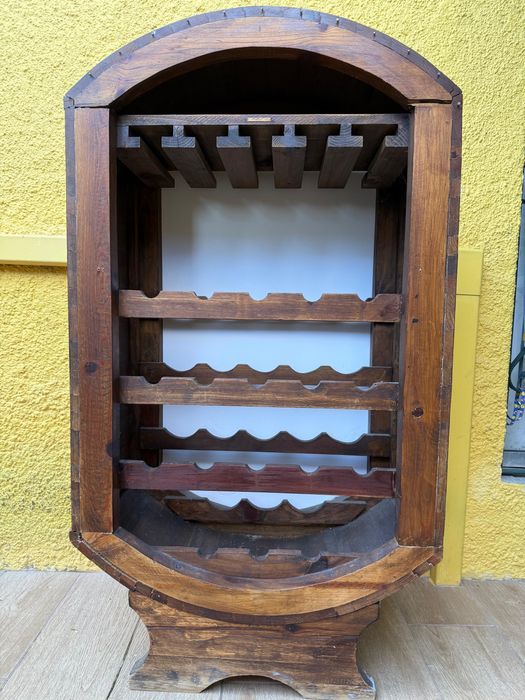 Garrafeira em madeira