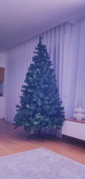 Árvore de Natal  de 2.10m nova usada uma época Natalícia