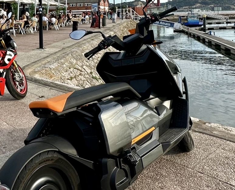 Banco de motociclo Bmw ce-04