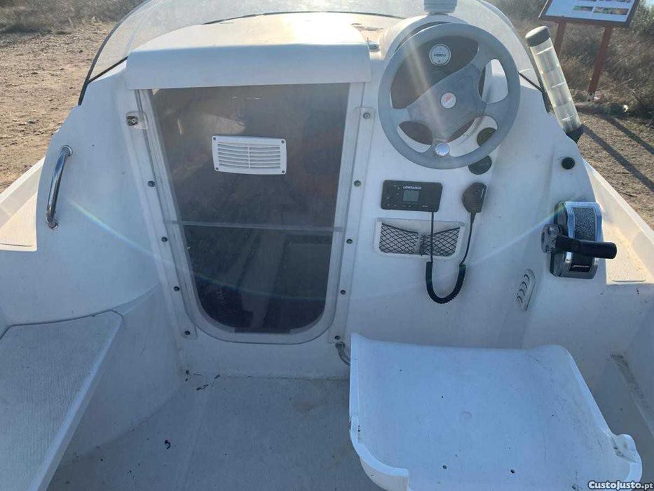 Barco QUICKSILVER 460 com motor MARINER 40HP 4Tempos EFI - CLASSE 4
