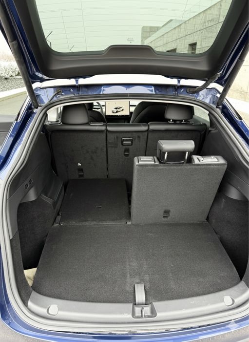 Tesla Y dual motor 2024