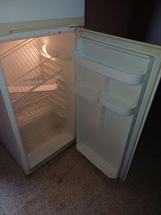 frigorífico a funcionar