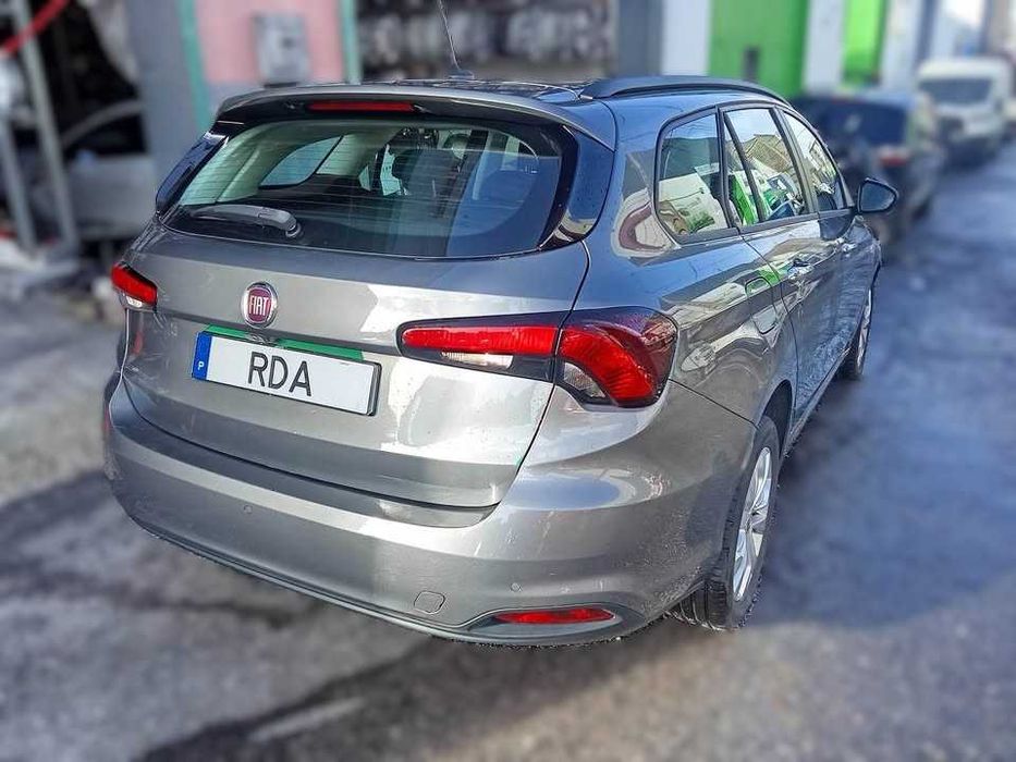 Fiat Tipo 1.3 MultiJet Lounge de 2020 Para Peças REF Cx Velocidades - 55276900
