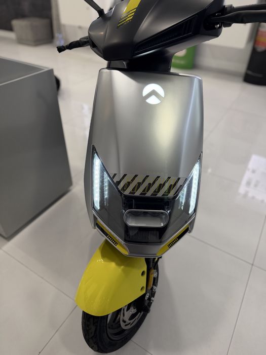 Scooter eletrica TZ 100