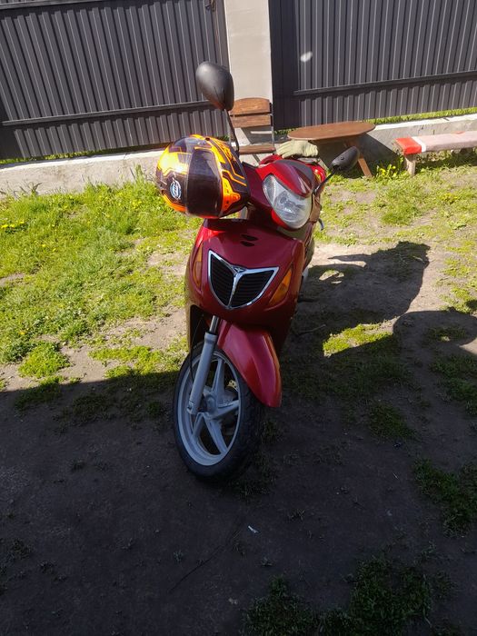 Продажа скутера хонда сш 150 на ходу