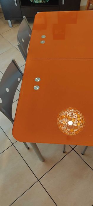 Mesa extensível com 4 cadeiras