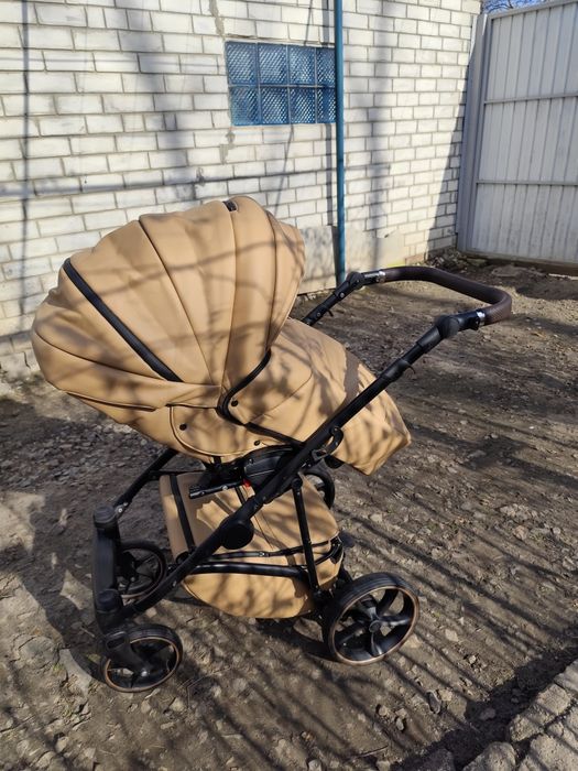 Продам коляску Baby Pram 2в1