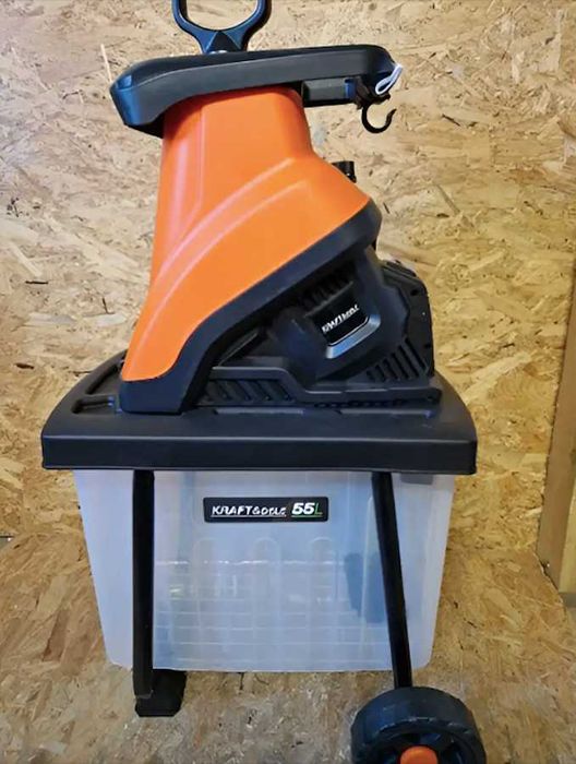 Подрібнювач гілок дробілка дробилка измельчитель веток электрический