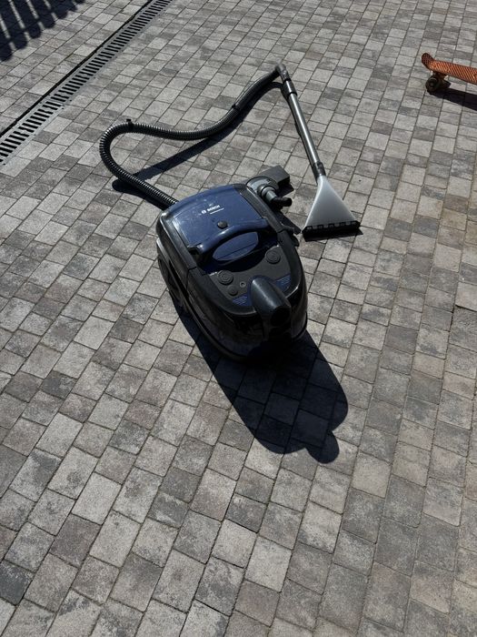 Пилосос миючий BOSCH bvd14700/04