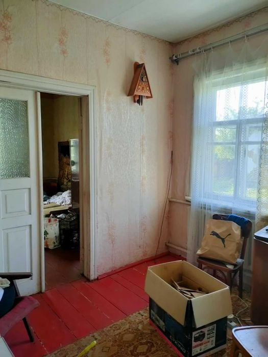 Продам 4 кімнатний будинок у місті Борзна Чернігівської області