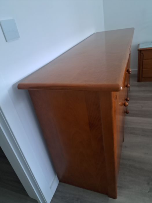 Móvel Aparador em Madeira – Excelente Estado