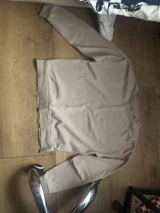 Sprzedam bluze beżową bardzo wygodną