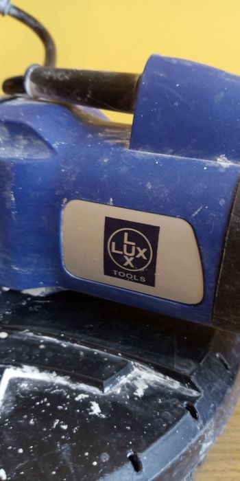 Szlifierka do gładzi LUX TBS-600 C 600W – „żyrafa”