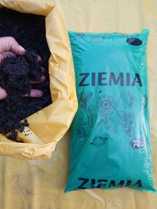 Czarnoziem WORKOWANY - ziemia uniwersalna - kwiatowa, ogrodowa, torf