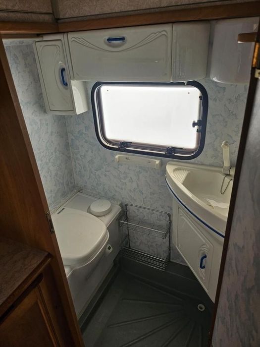 Авто дом  Кемпинг в отличном состоянии!!! 11000$ пишите звоните в любой месенджер
