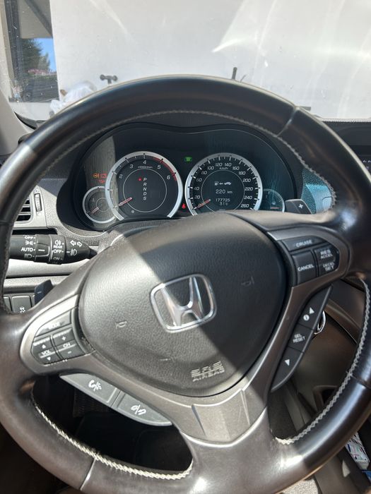 Honda Accord VIII Tourer 2.2 i-DTEC Executive AT | 2012 | 177 000 km