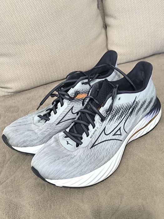 Кросівки ASICS Wave inspire 21 розм.45