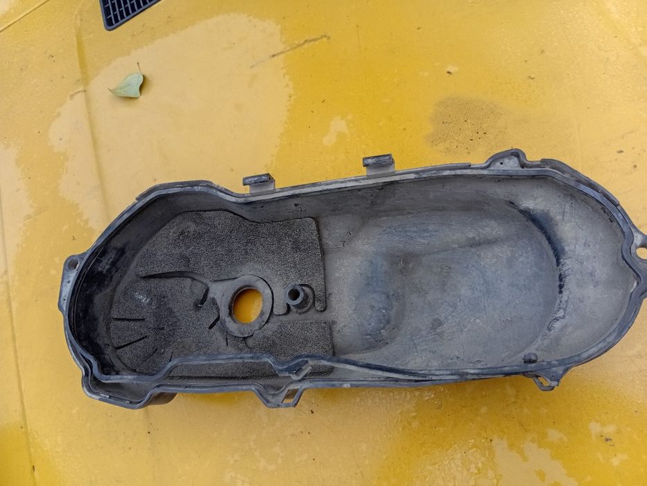 Продам крышка на двигатель Suzuki Lets 2