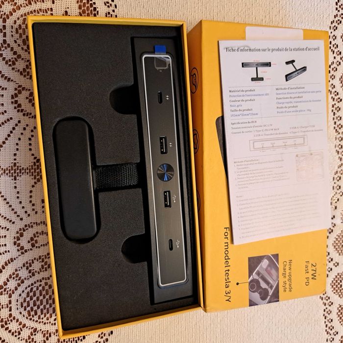 Stacja docelowa z wieloma portami TESLA - MODEL 3/Y