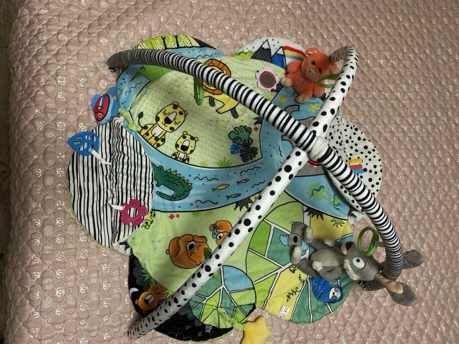 Развивающий коврик от 0 мес