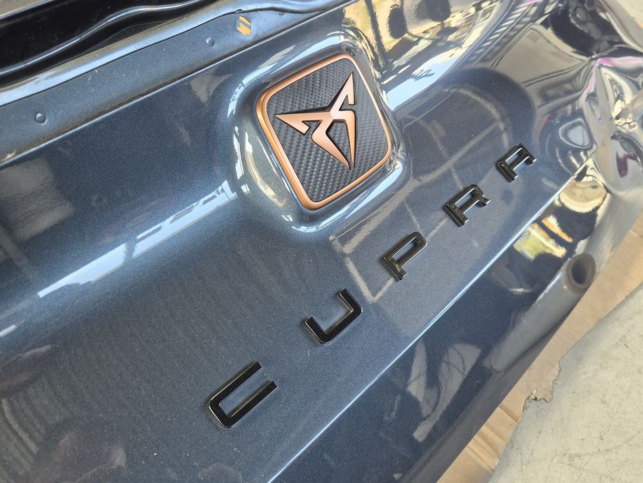 Cupra Born klapa