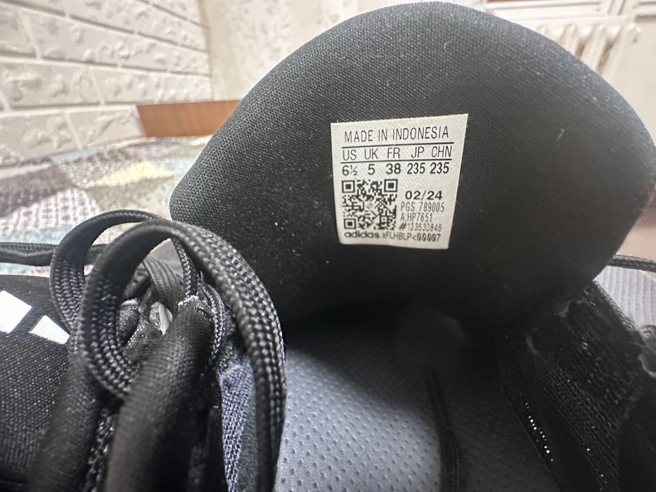 Кросівки adidas 38 розмір
