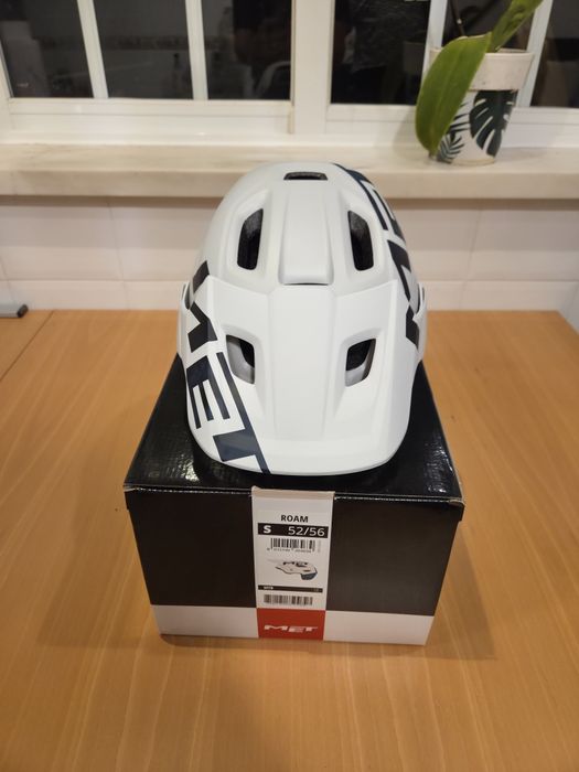 Capacete MET ROAM