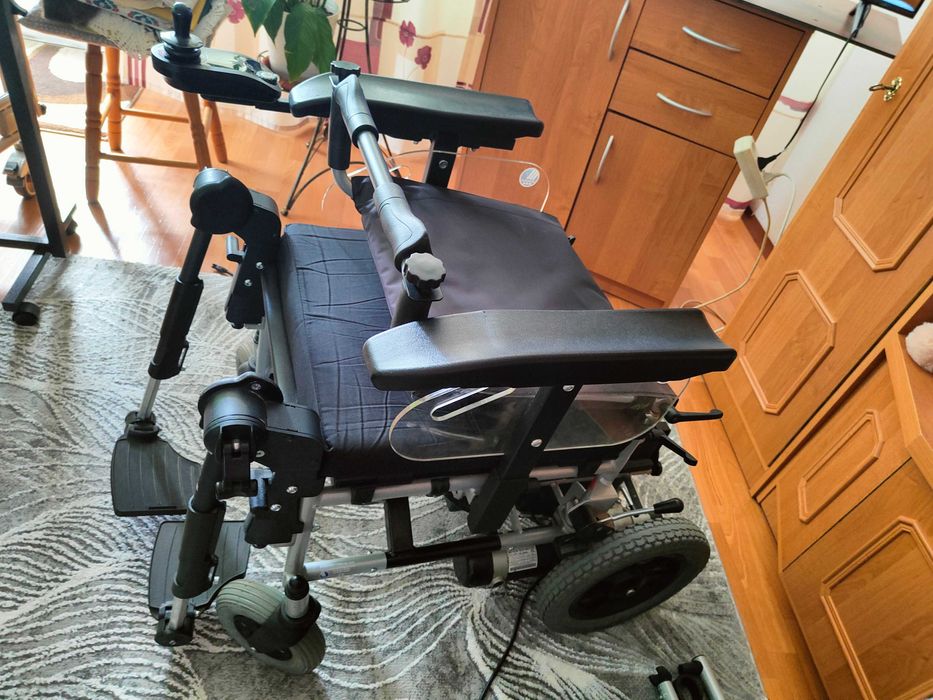 Sprzedam wózek inwalidzki elektryczny