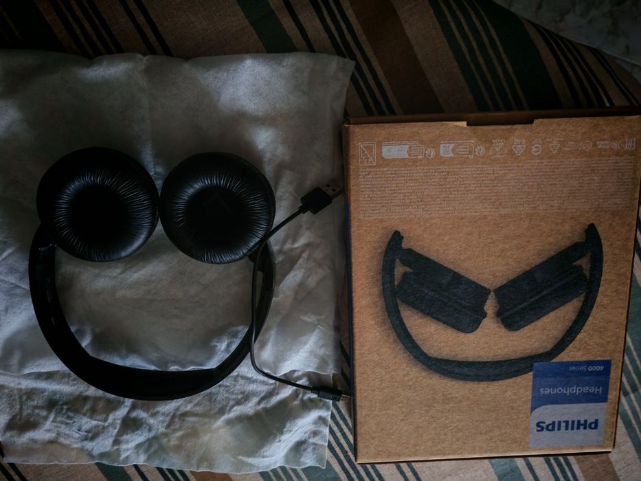 Vendo fones usado um pouco mais de uso e uso de acessórios de origem e