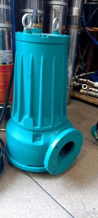 Фекальный насос. Дренажный насос. Wilo. Мощный насос. Насос для откачк