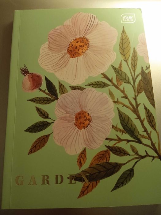 Zeszyt w kwiaty notes A5 kratka