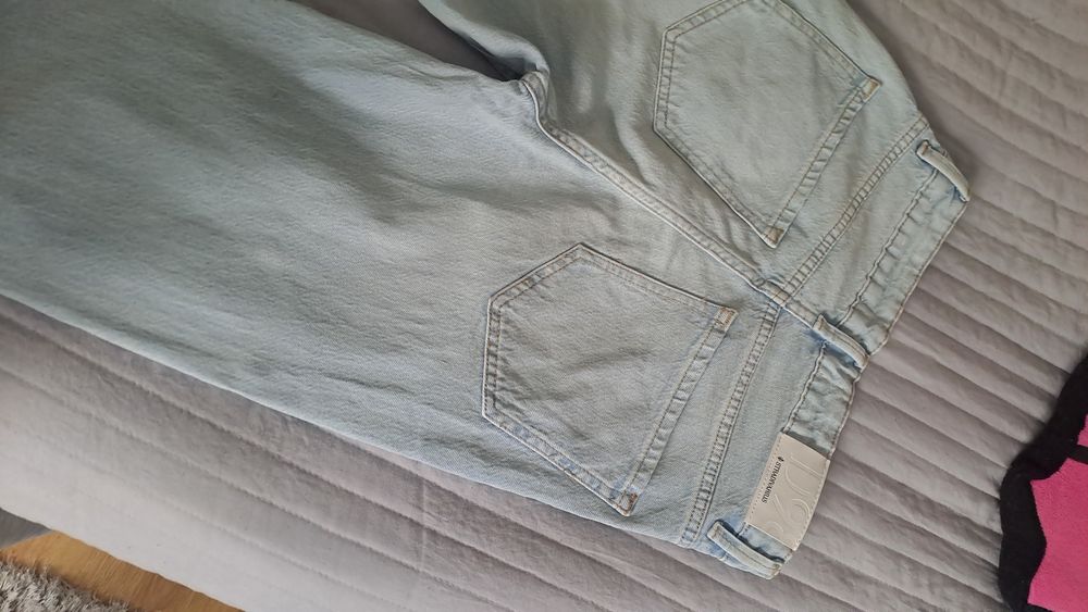 Spodnie Stradivarius D 98 jasnoniebieskie rozm.38
