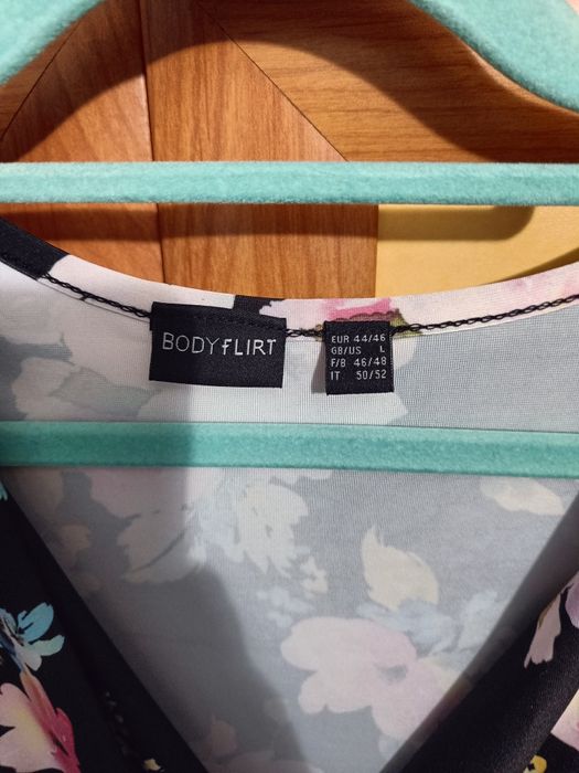 Bluzka z baskinką Bonprix rozm 44/46