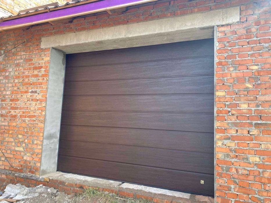 Автоматичні секційні ворота / автоматика / ролети