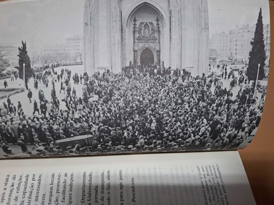 Obviamente Demito-o (Documento) )de Manuel Beça Múrias