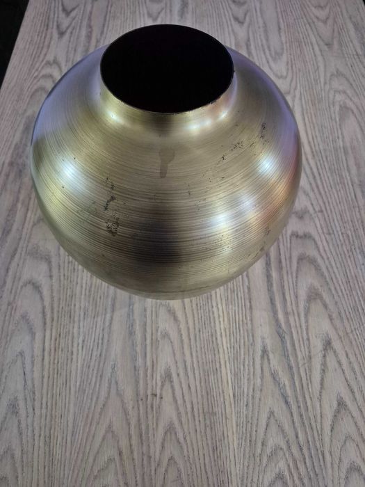 Wazon metalowy ozdobny