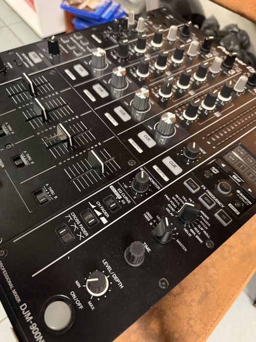 Pioneer DJM-900NXS2 – profesjonalny mikser DJ – stan bardzo dobry