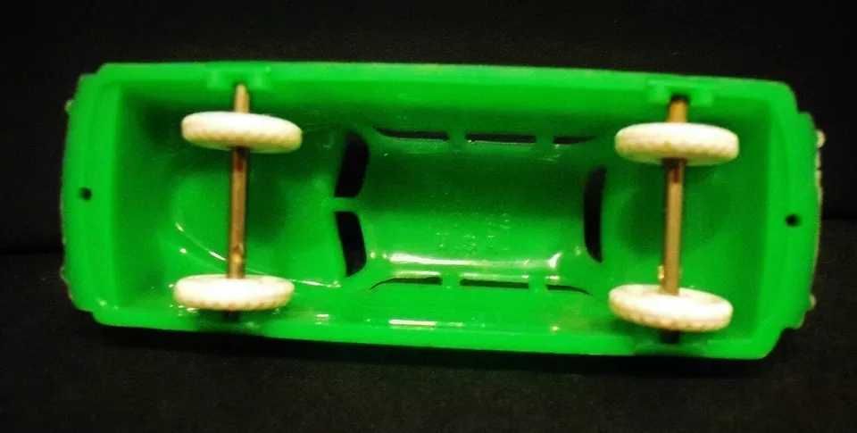 RENWAL 1950's green plastic nº143 toy car made in USA