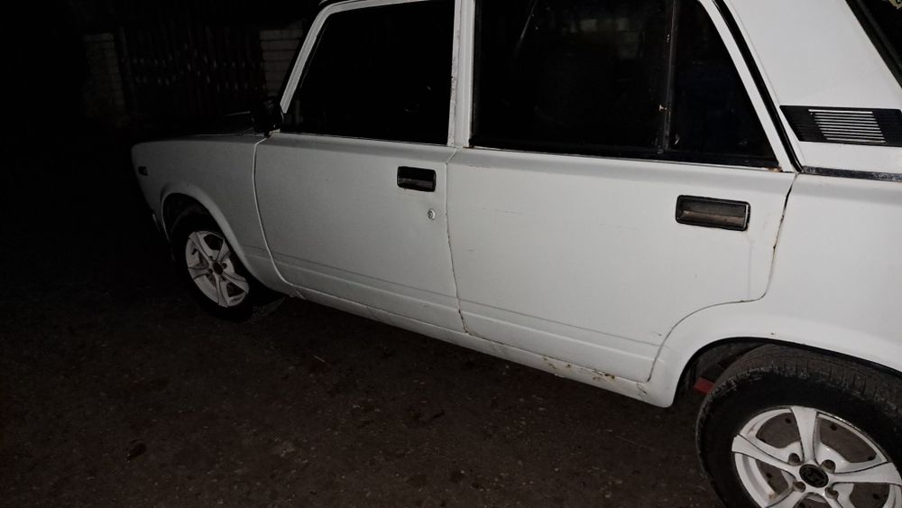 Жигуль 2105  на реставрацію