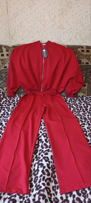 Костюм жіночий весна