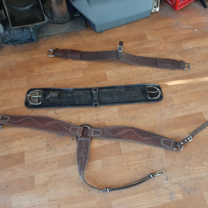 Sprzedam napiersnik do siodła  western