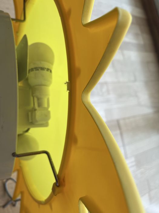 Candeeiro de teto em forma de SOL quarto criança