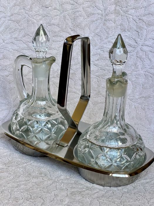 Galheteiro de vidro e metal estilo vintage