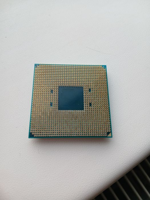 Процесор AMD Ryzen 5 2600