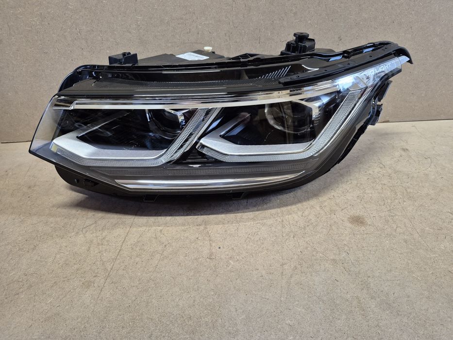 Volkswagen tiguan 5NB lift full led IQ light lewy europa